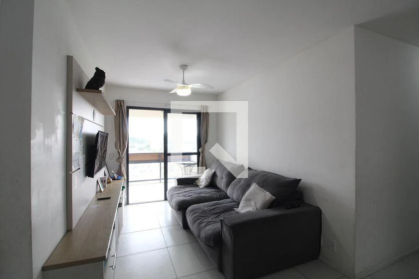Furnished 3-bedroom apartment with suite and balcony, 82 m²