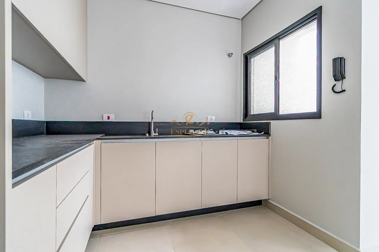 3-bedroom house with open-plan kitchen and private garden — photo 10