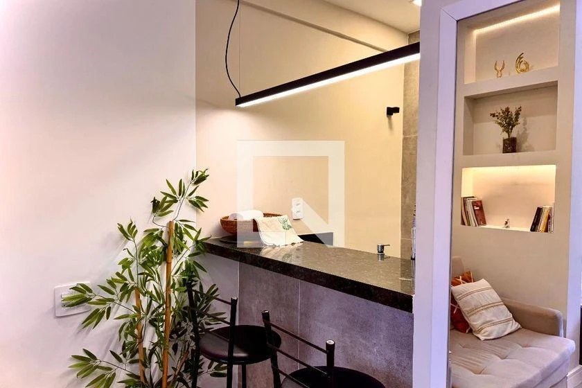 One-bedroom apartment with a washing machine — photo 32