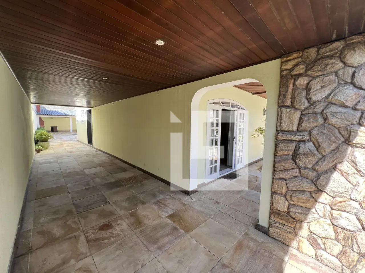 House with 4 suites and 5 parking spaces plus balcony BBQ — photo 5