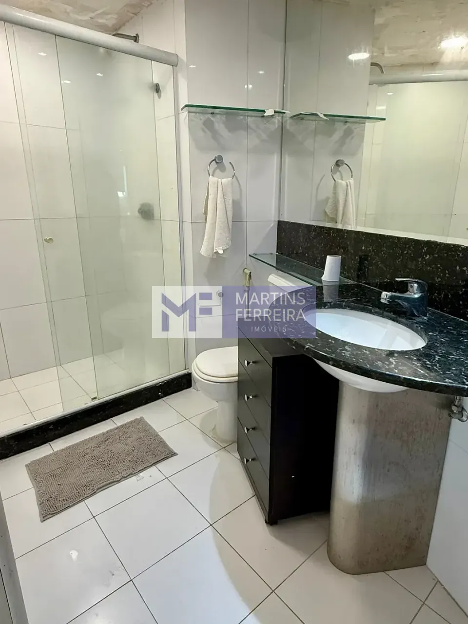 Furnished studio with balcony and open-plan kitchen — photo 16