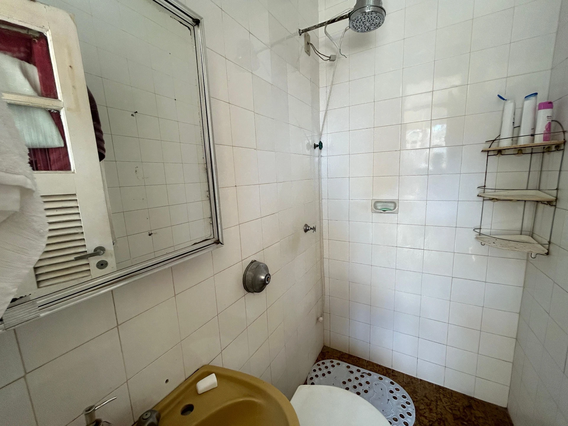 Furnished 4-bedroom rental apartment with 5 parking spaces — photo 69