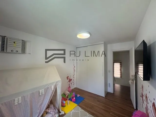 290 m² furnished house with 5 en-suites and 3 parking spaces — photo 39