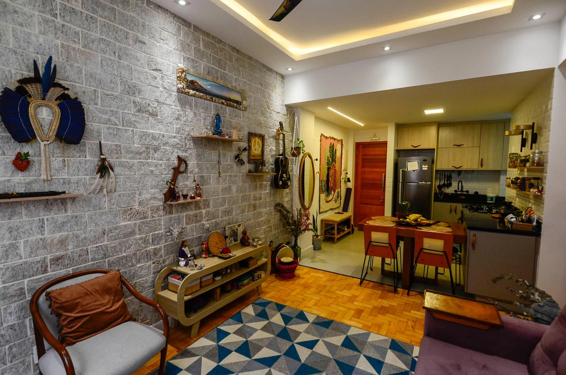 Furnished 2-bedroom apartment with 2 bathrooms — photo 6