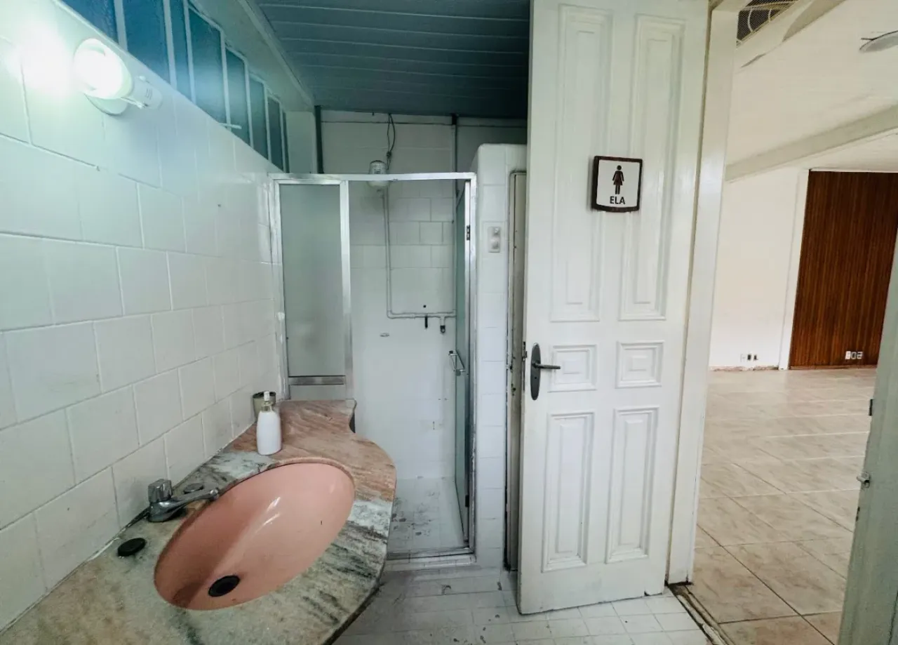 Casa sem mobília com 5 quartos e 2 vagas de garagem — photo 7