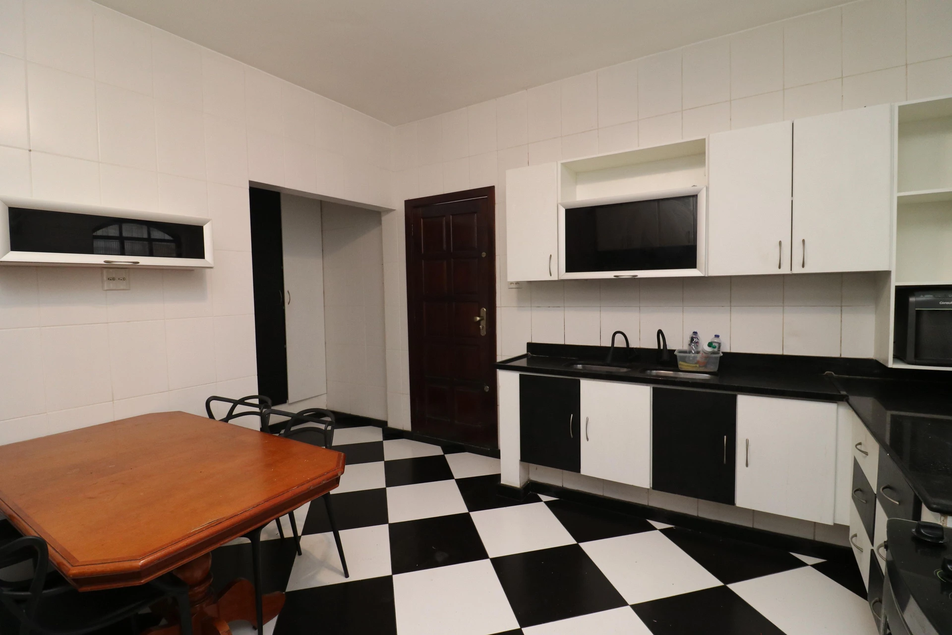 Furnished house with 3 bedrooms and a private garden — photo 22