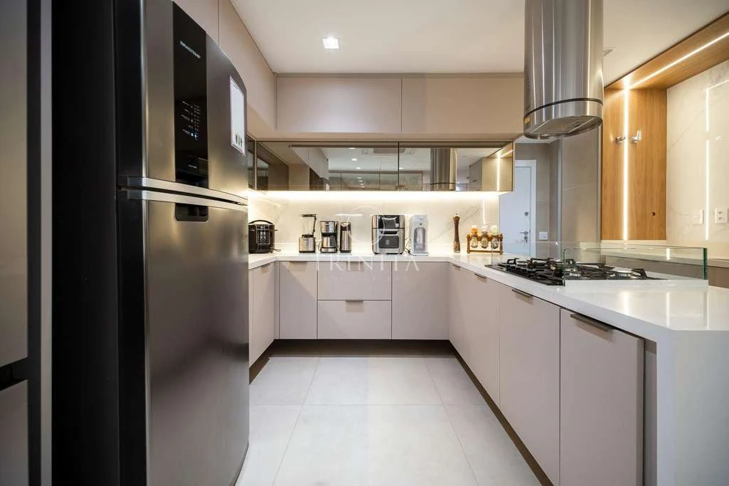 4-suite apartment with 6 bathrooms, 266 m² — photo 2