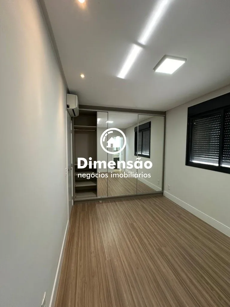 Furnished apartment with 2 en-suite rooms and 3 parking spots — photo 3
