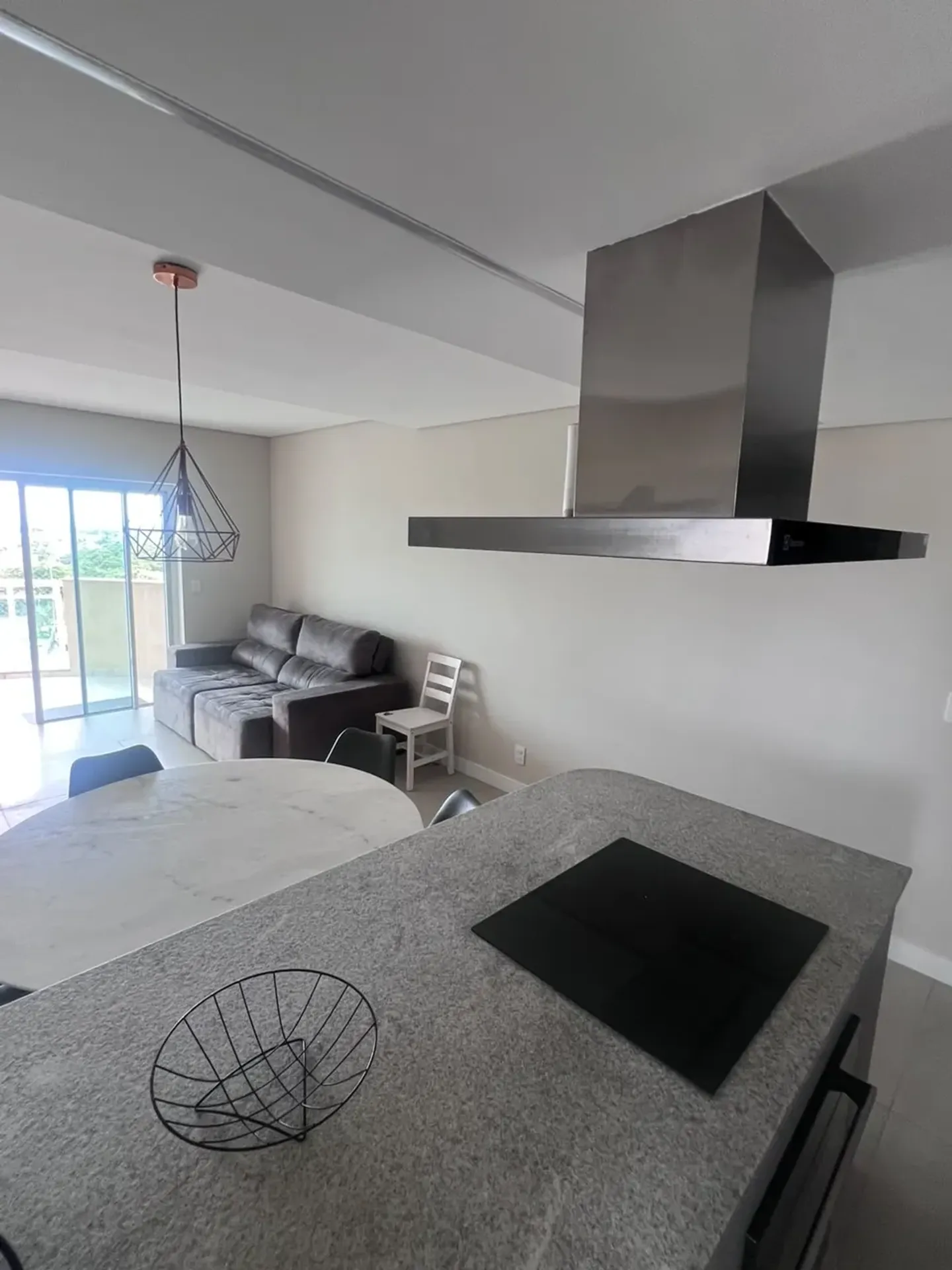 Apartment on the 10th floor with a grill on the balcony — photo 30