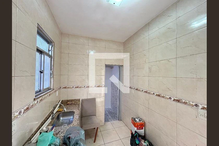 Apartamento com piso de madeira ou laminado, Pilares — photo 3