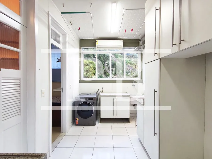 Apartamento com 3 quartos e cozinha fechada — photo 30