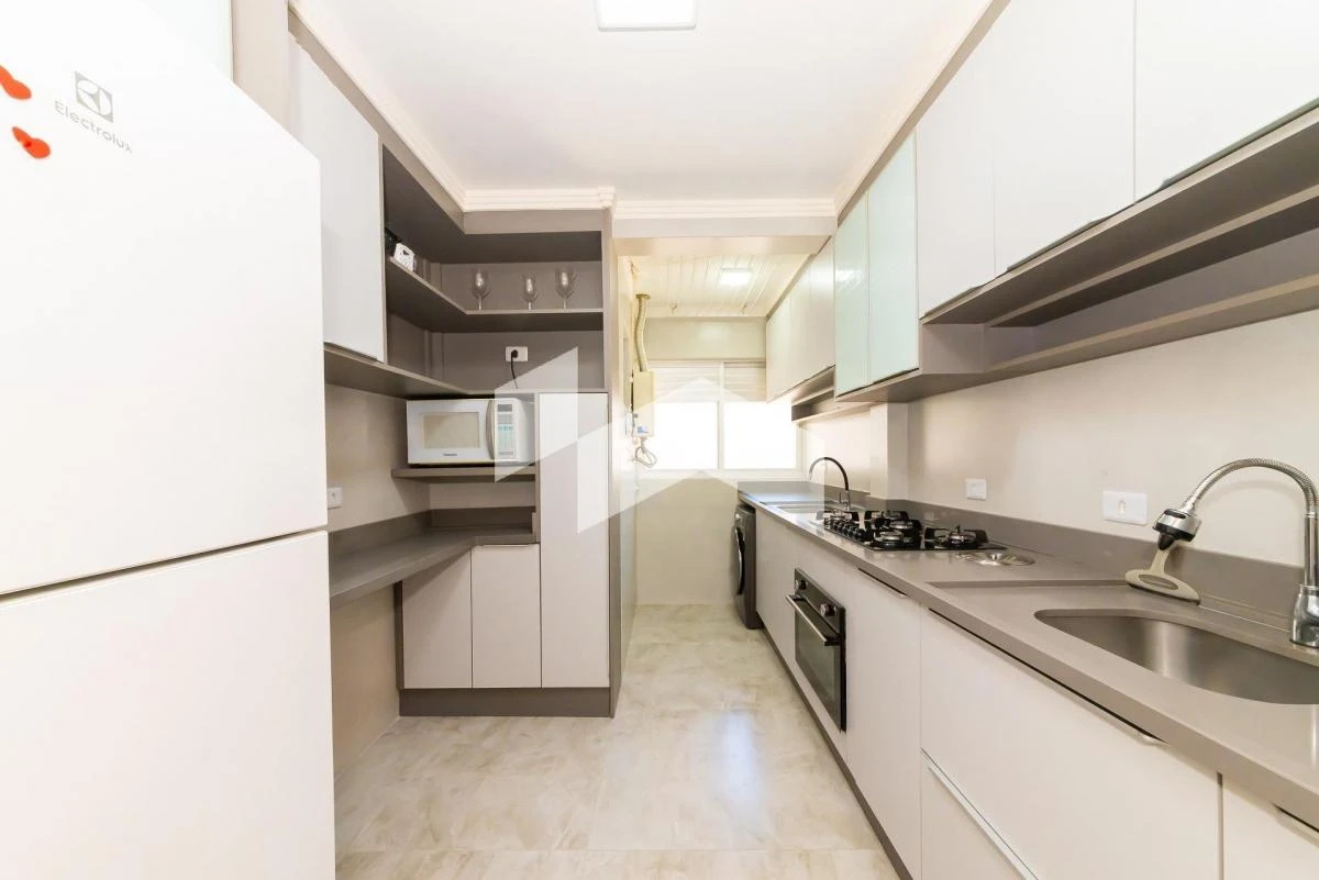 3-bedroom apartment with a washing machine in Curitiba — photo 5