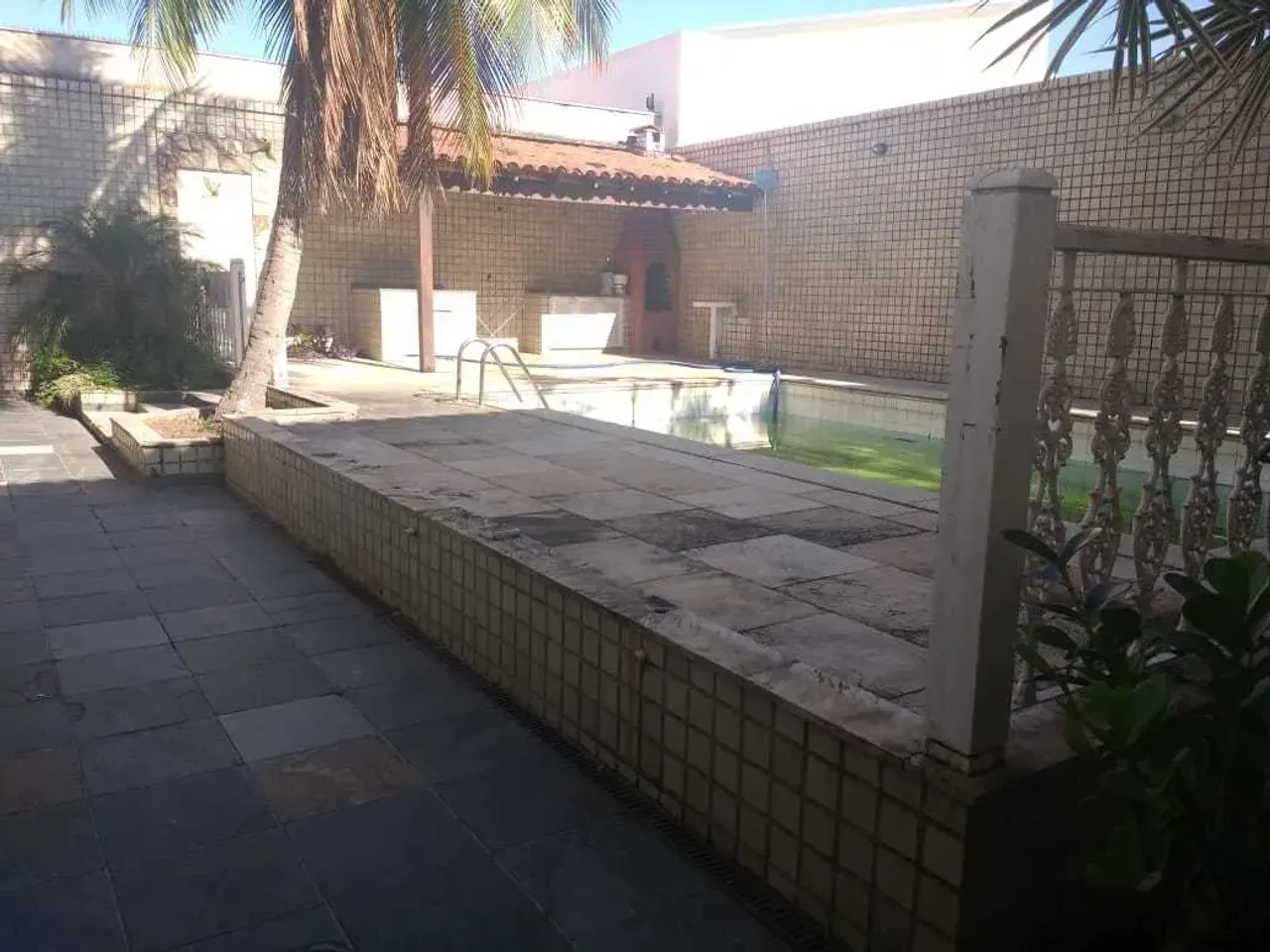 House with 4 bedrooms, 5 bathrooms and gas kitchen, 755 m² — photo 13