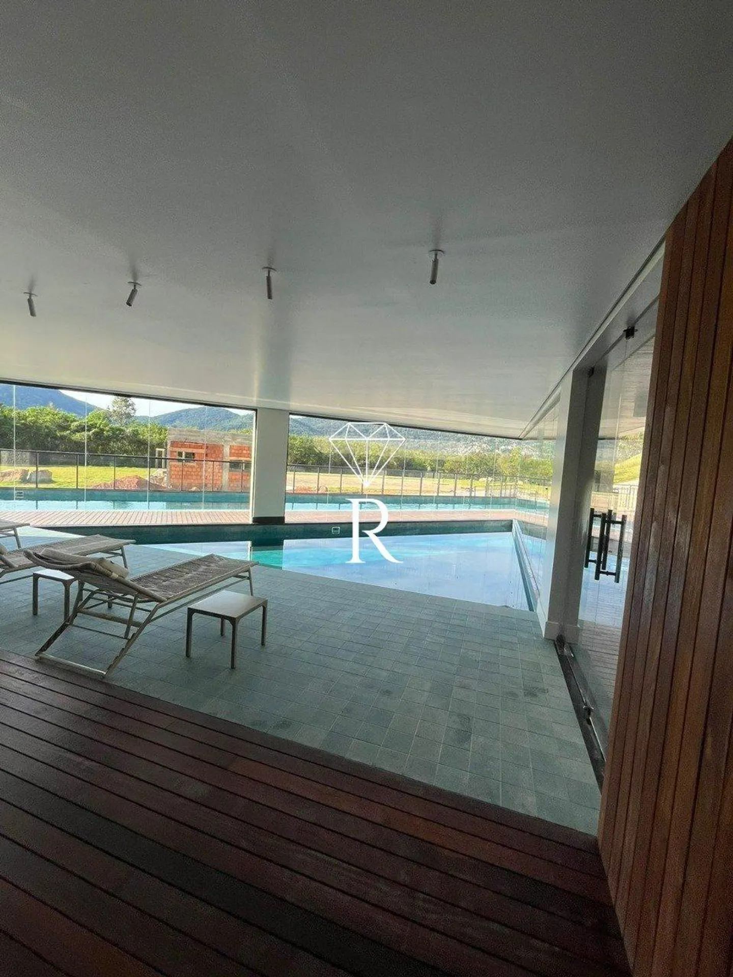 3-bedroom apartment with a grill on the balcony — photo 34
