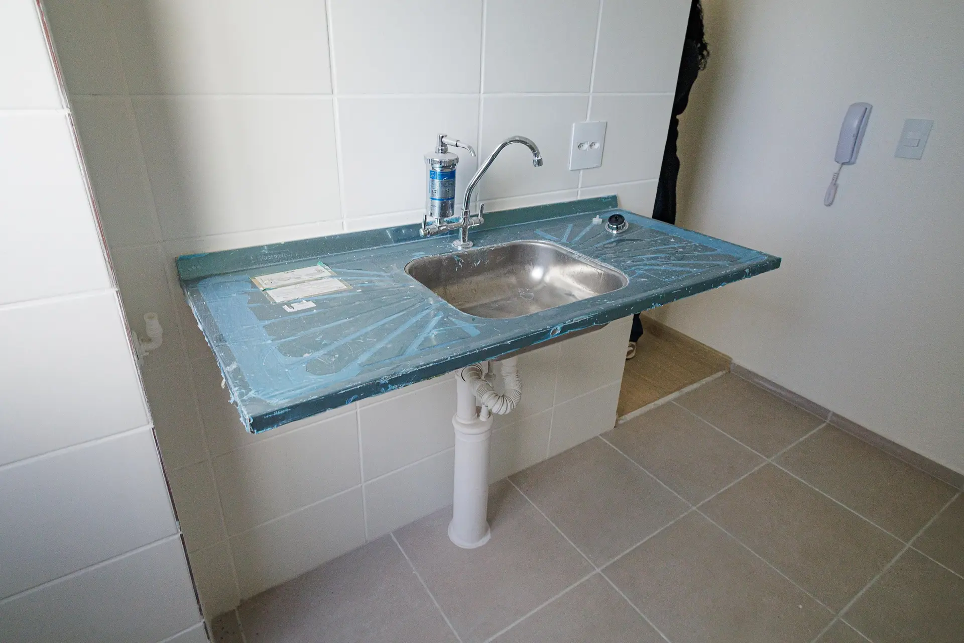 Apartamento sin amueblar de 2 dormitorios con plaza y lavandería — photo 33