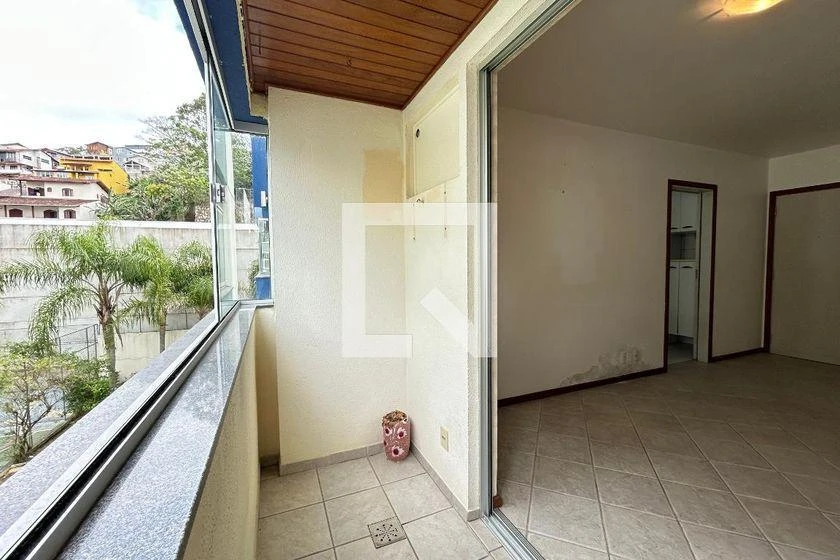 3-bedroom apartment in a building with a gym — photo 17