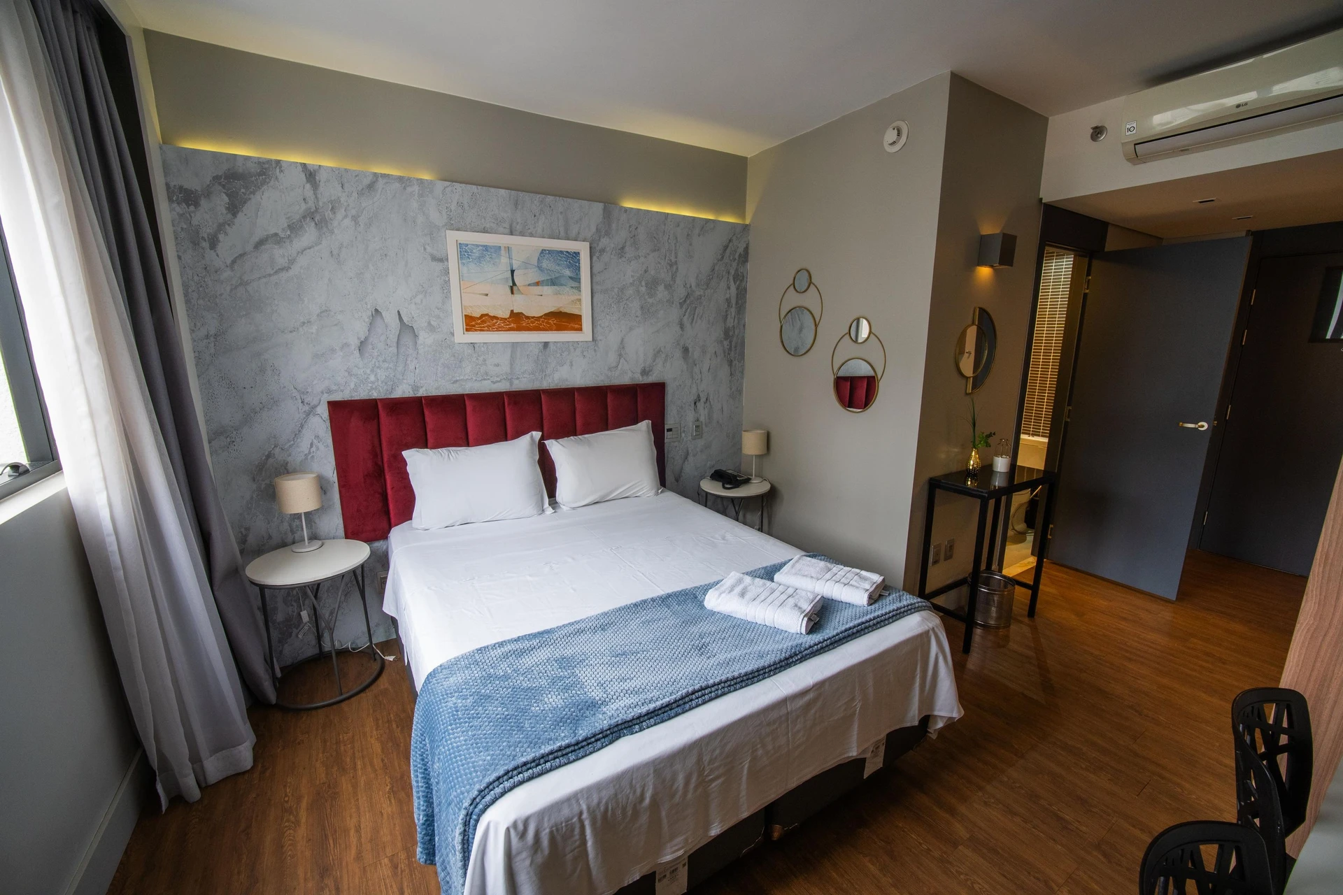 Furnished studio with 1 bedroom and 1 bathroom — photo 9