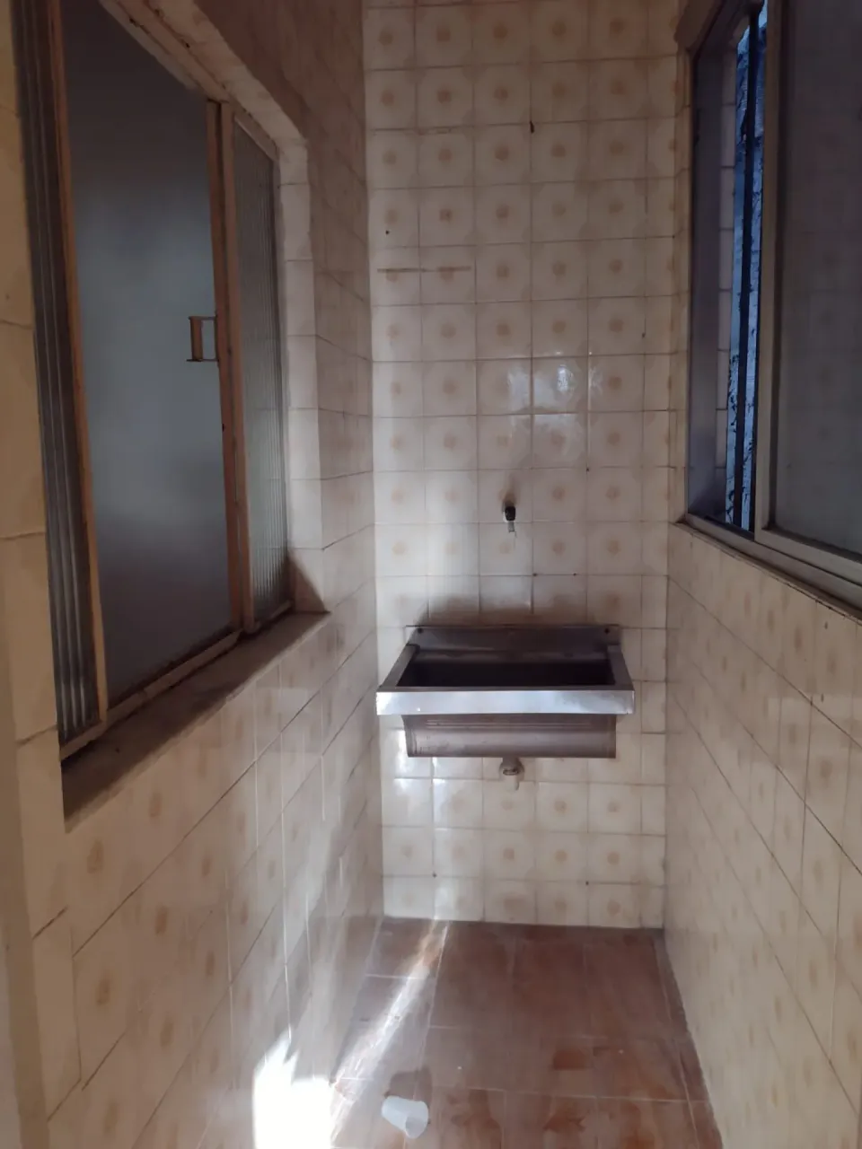Будинок із 2 спальнями та 1 ванною з душем у склі — photo 7