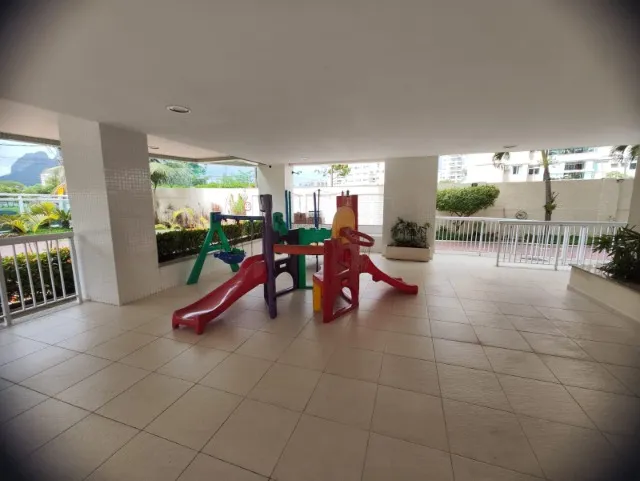 3-bedroom apartment in a building with a gym — photo 15