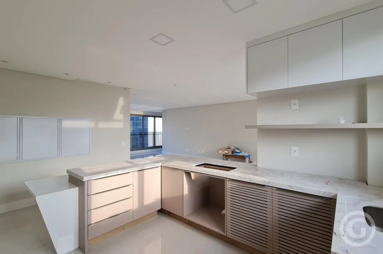 Панорамные окна и 3 спальни: квартира 153 м² — photo 6