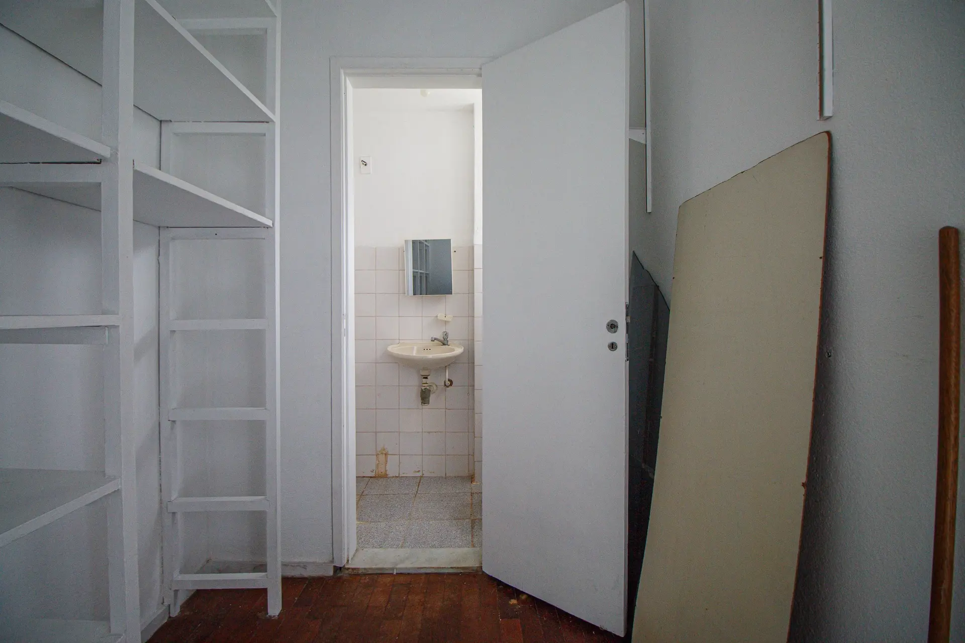 Unfurnished 2-bedroom apartment with 3 bathrooms — photo 30