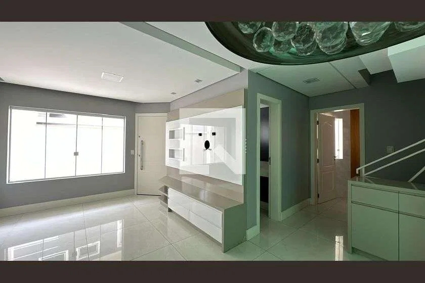 Home office in a 3-bedroom house, 180 m²