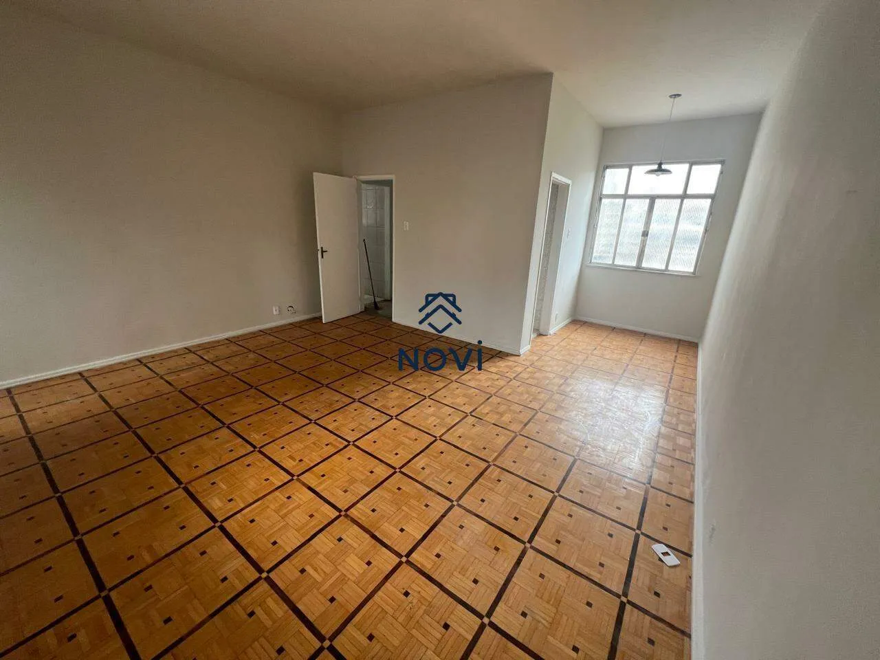 Apartamento sem mobília com 2 quartos e varanda — photo 15