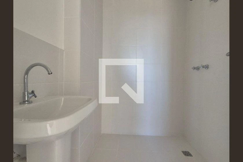 Apartamento para locação com janelas do chão ao teto — photo 31