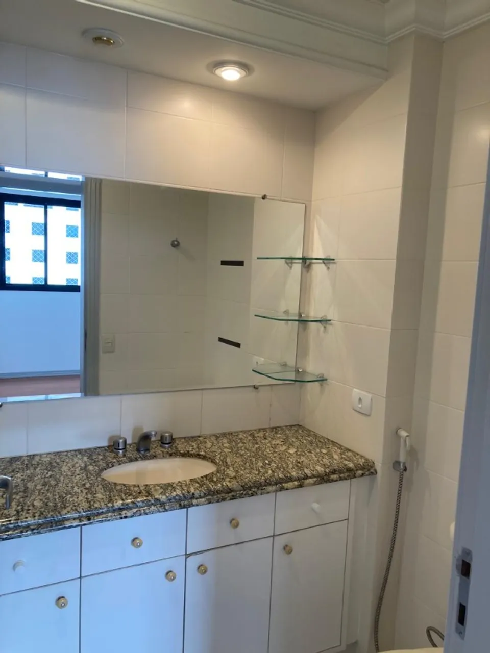 Unfurnished 3-bedroom apartment with 2 bathrooms — photo 5