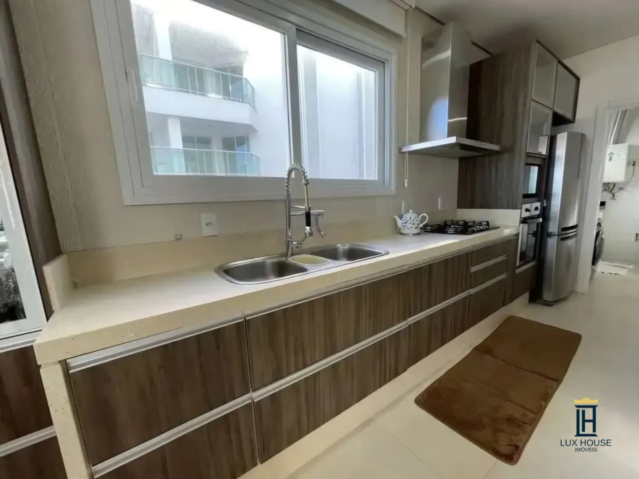Квартира 215 м² с 3 спальнями и 2 парковками — photo 15