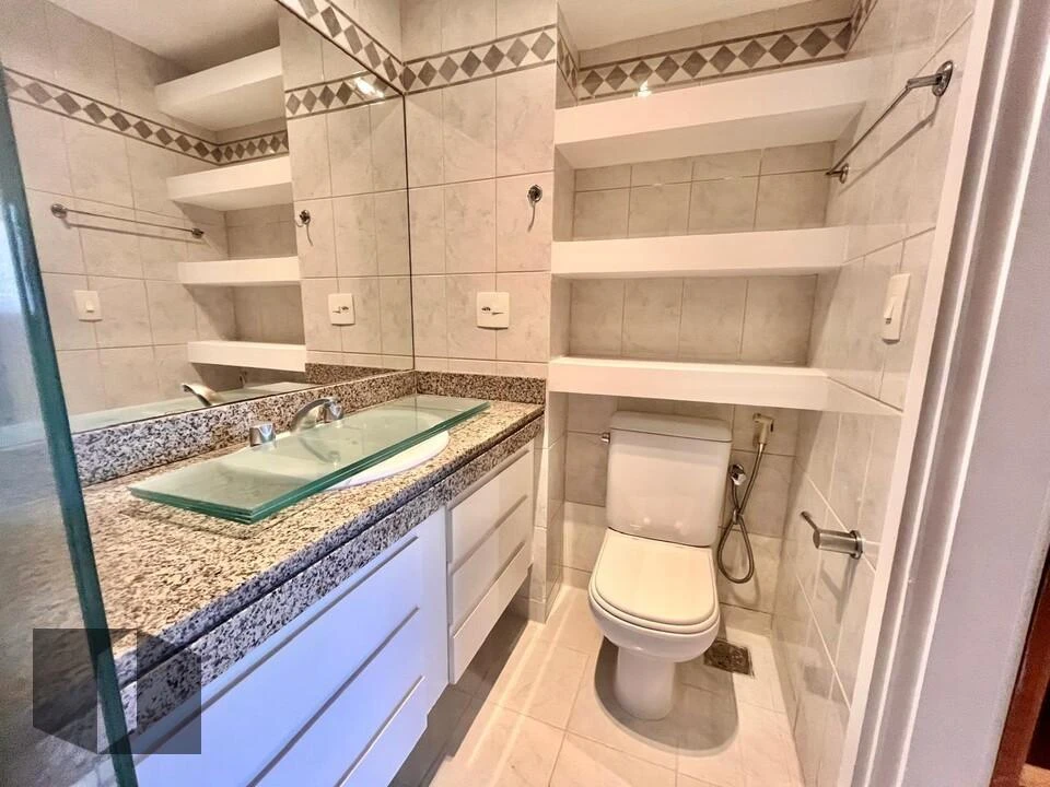 2-bedroom apartment with a home office — photo 19
