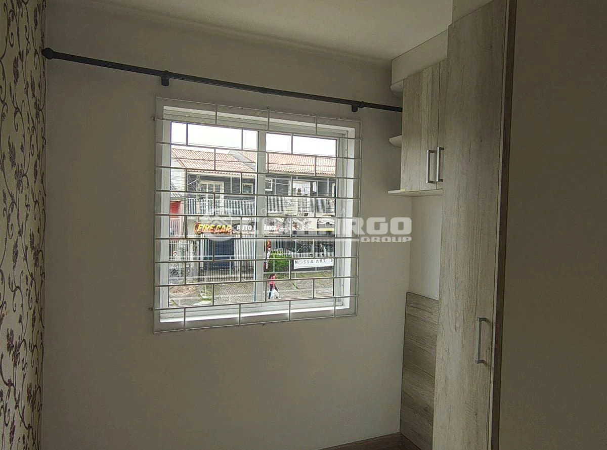 Wood or laminate floors in a 3-bedroom apartment, 56 m² — photo 27