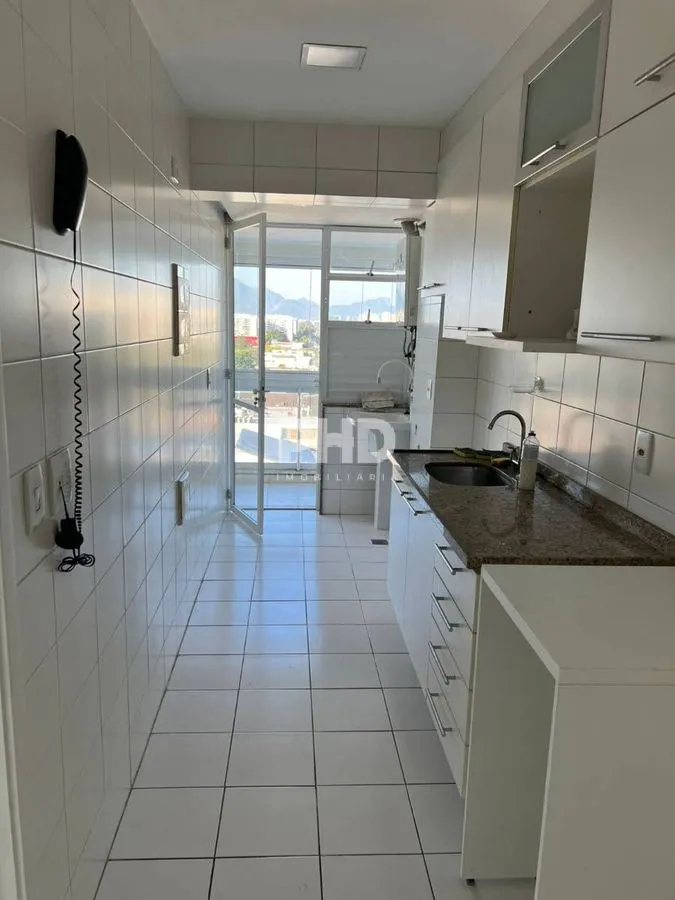 2-bedroom apartment with 1 en-suite bathroom and balcony — photo 18