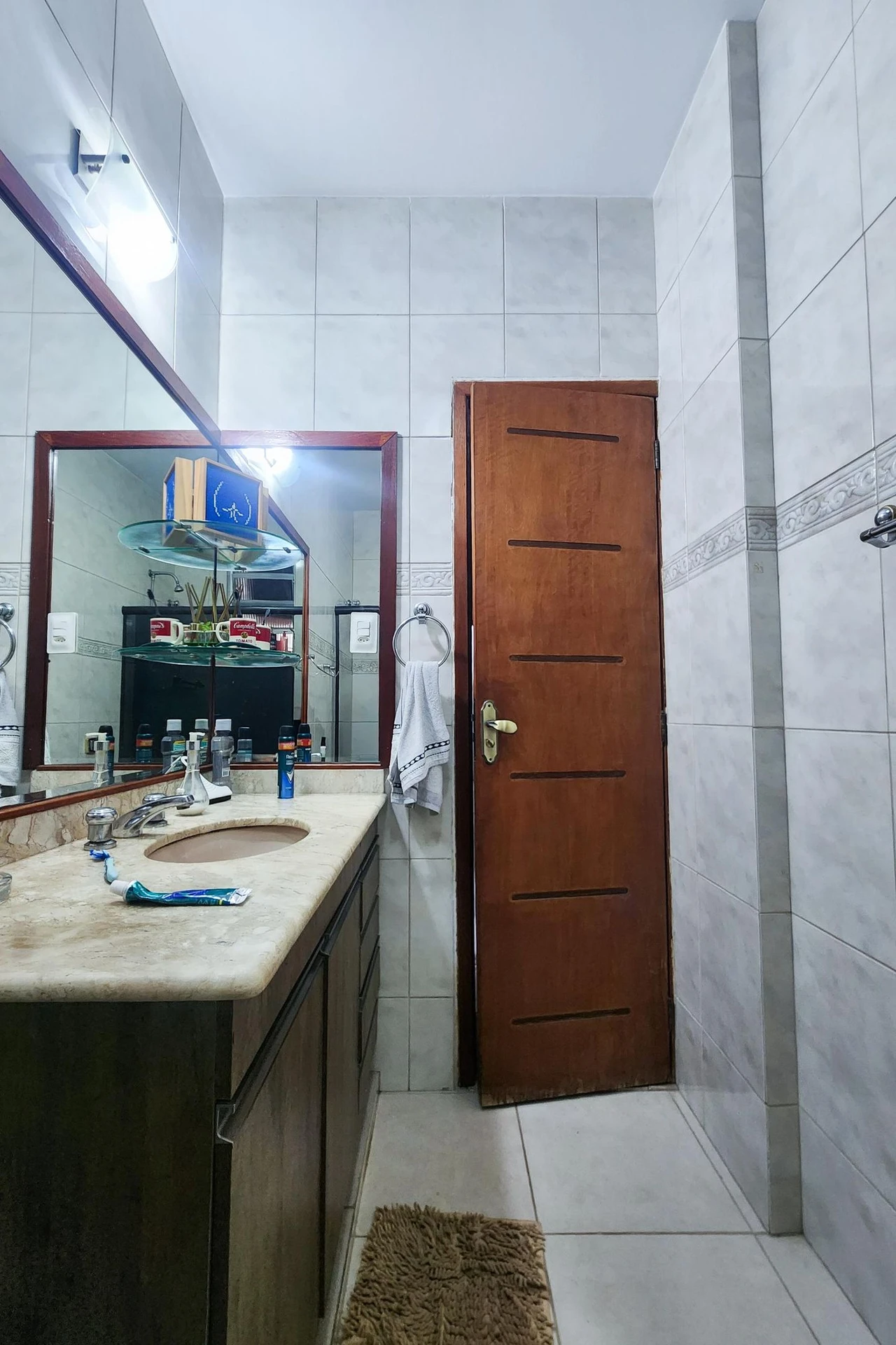 3-bedroom apartment with a bathtub — photo 27