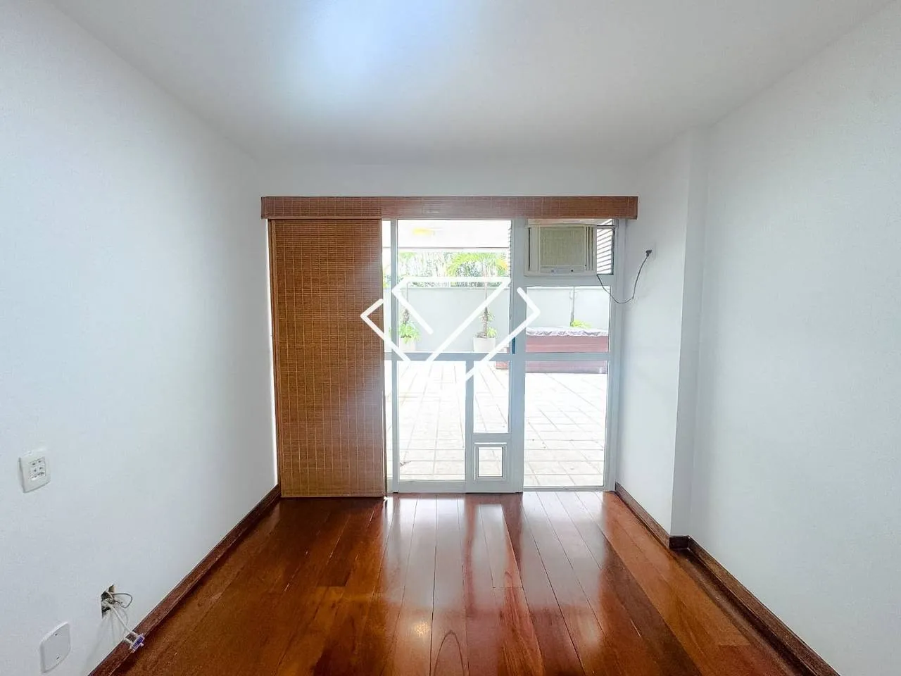 Ванна та 3 спальні: квартира 101 м² — photo 16