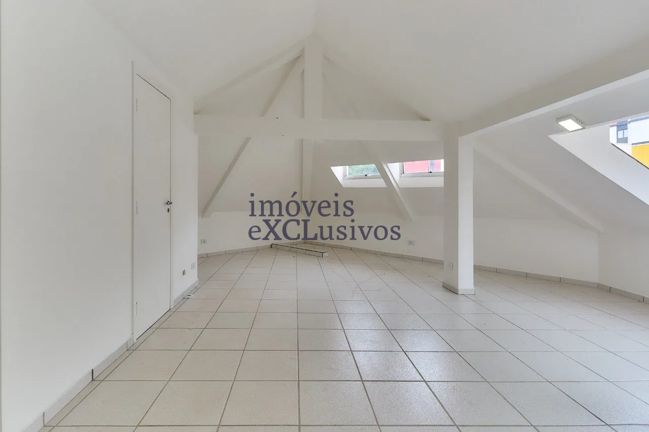 House with 3 en-suite bedrooms and 500 m², 3 parking — photo 56