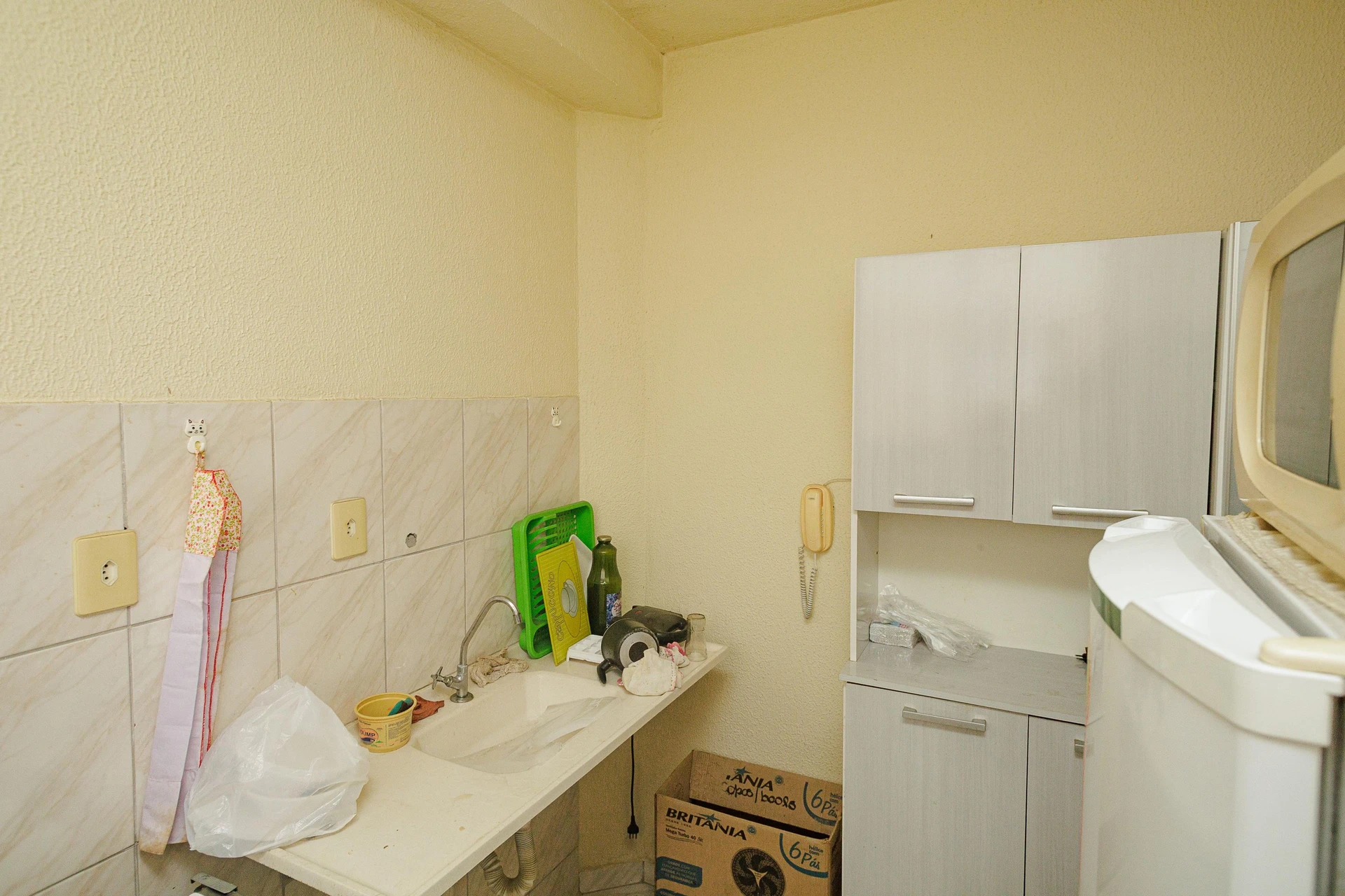 Furnished rental apartment with 2 bedrooms and 1 bath — photo 7