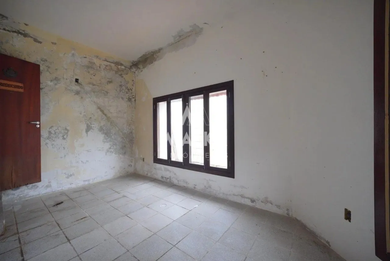 180 m² house with a mountain view and a home office — photo 21