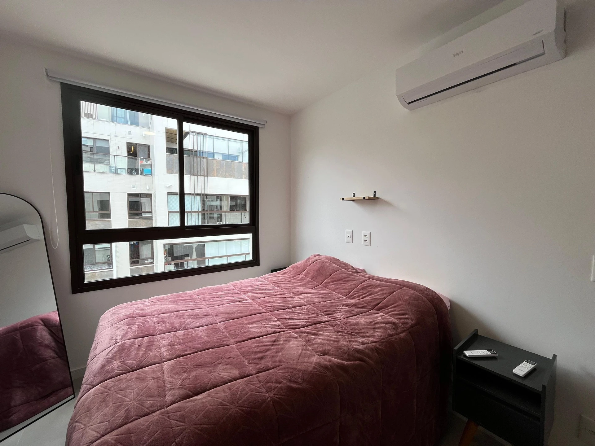 Furnished apartment, 89 m², with a glass-enclosed balcony — photo 34