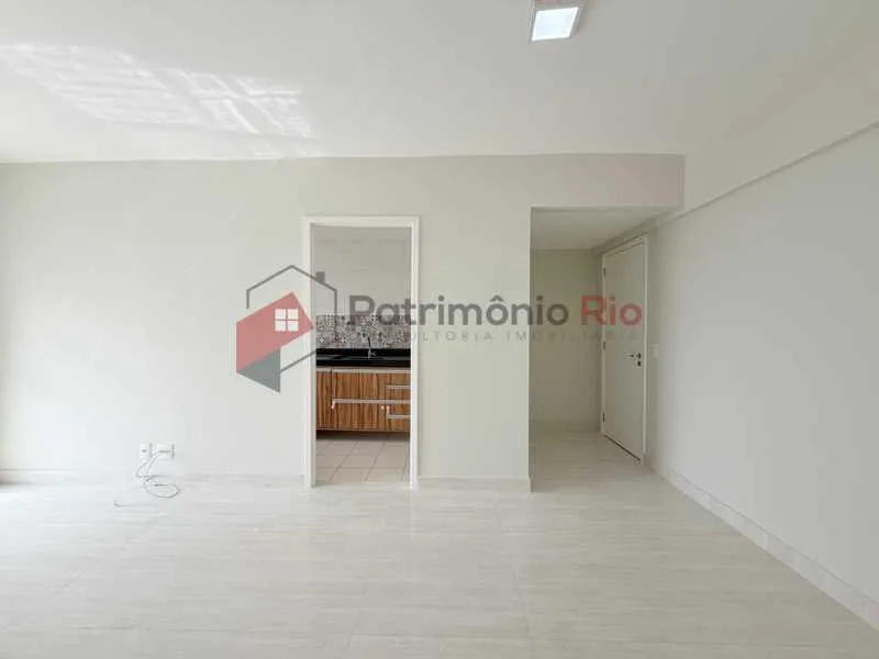 Apartment with 2 bedrooms and balcony with city view — photo 16