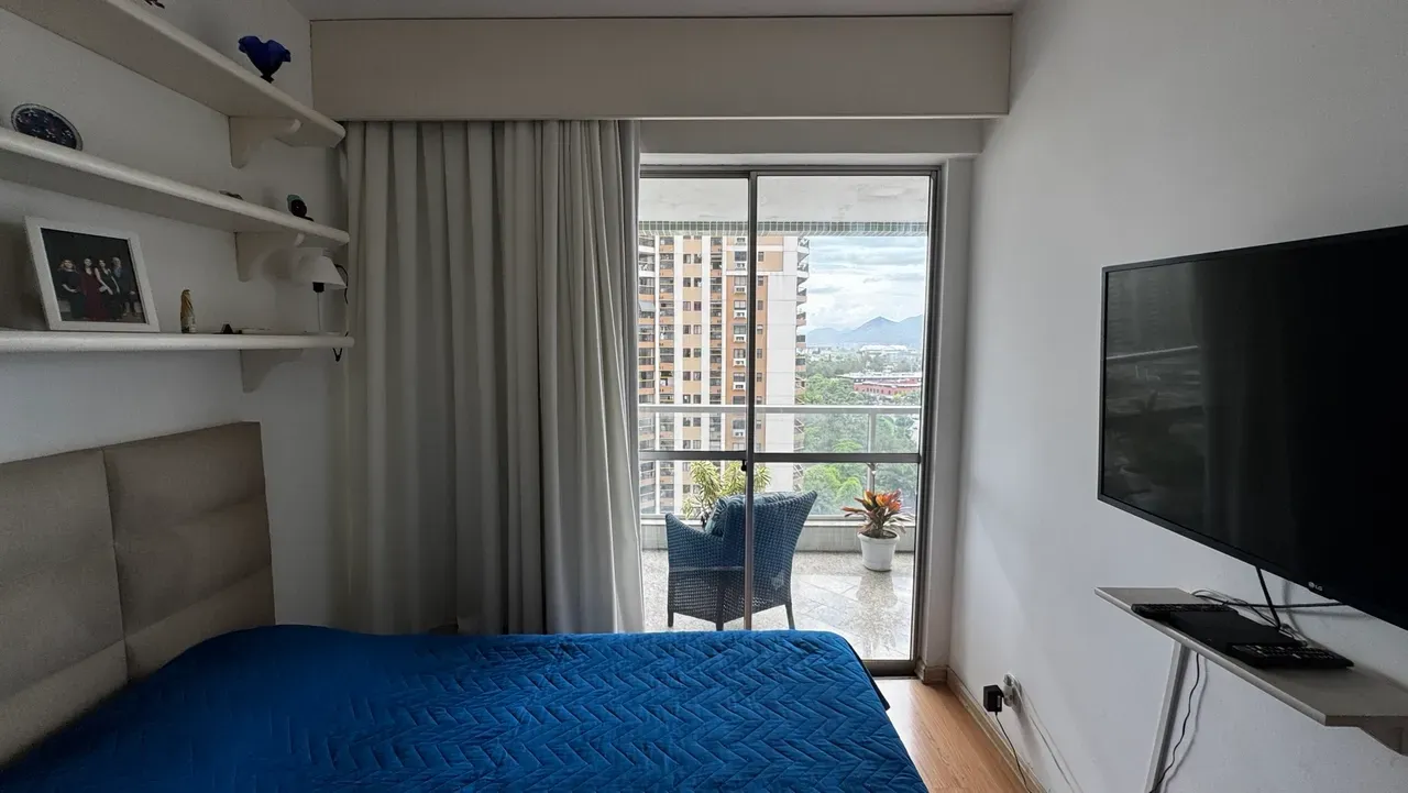 Furnished apartment, 88 m², with a glass-enclosed balcony — photo 23
