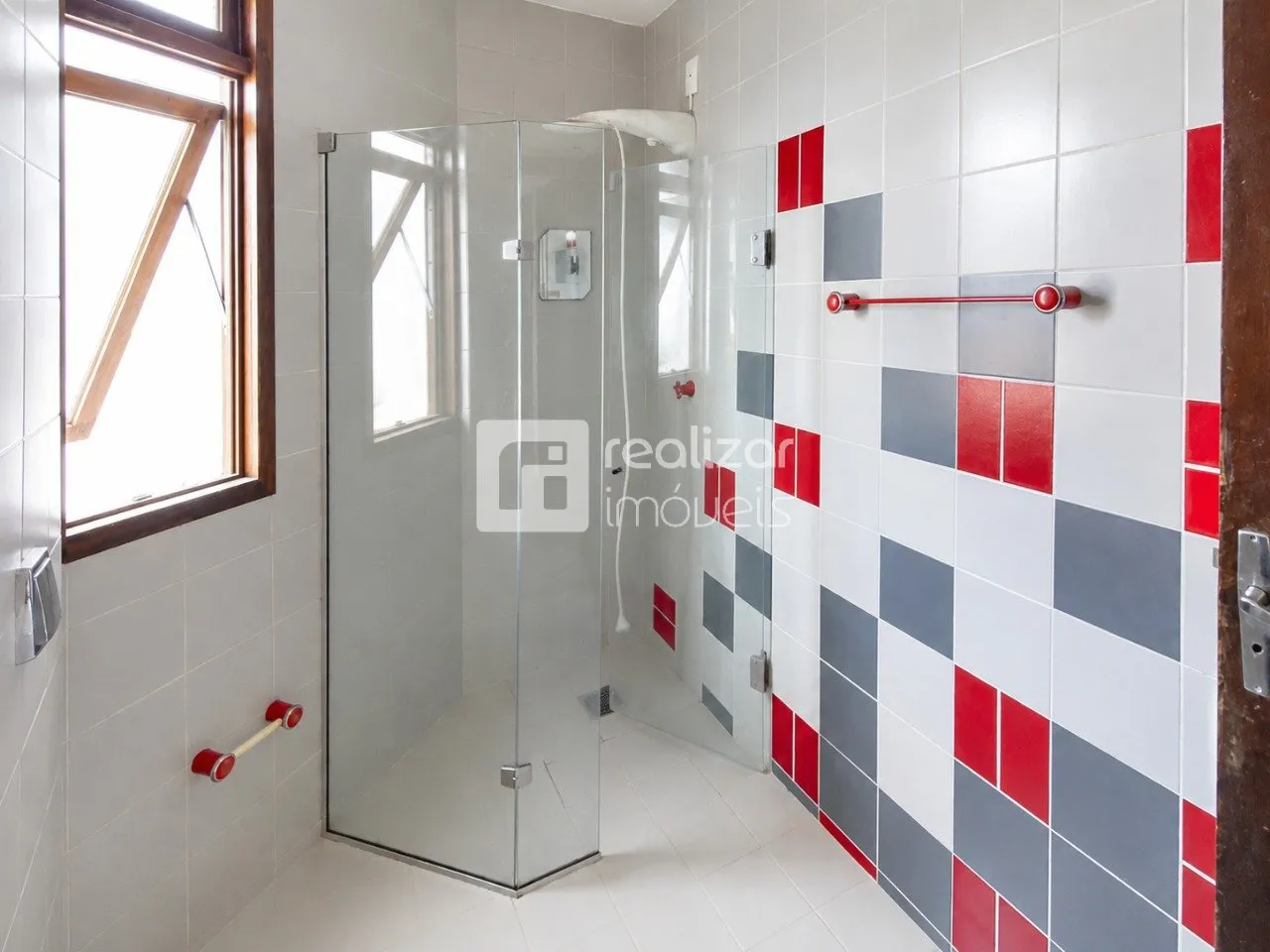 Furnished 4-bedroom house with 4 parking spaces — photo 22