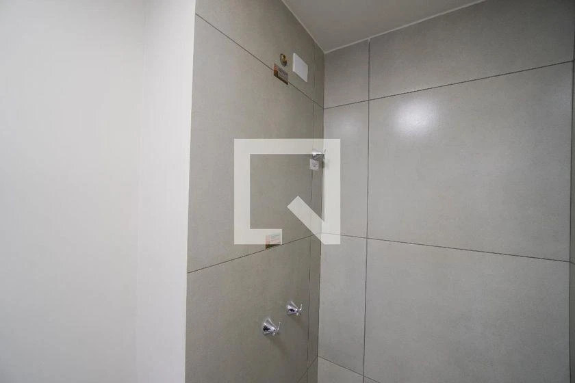 2-bedroom apartment in a building with a gym — photo 41