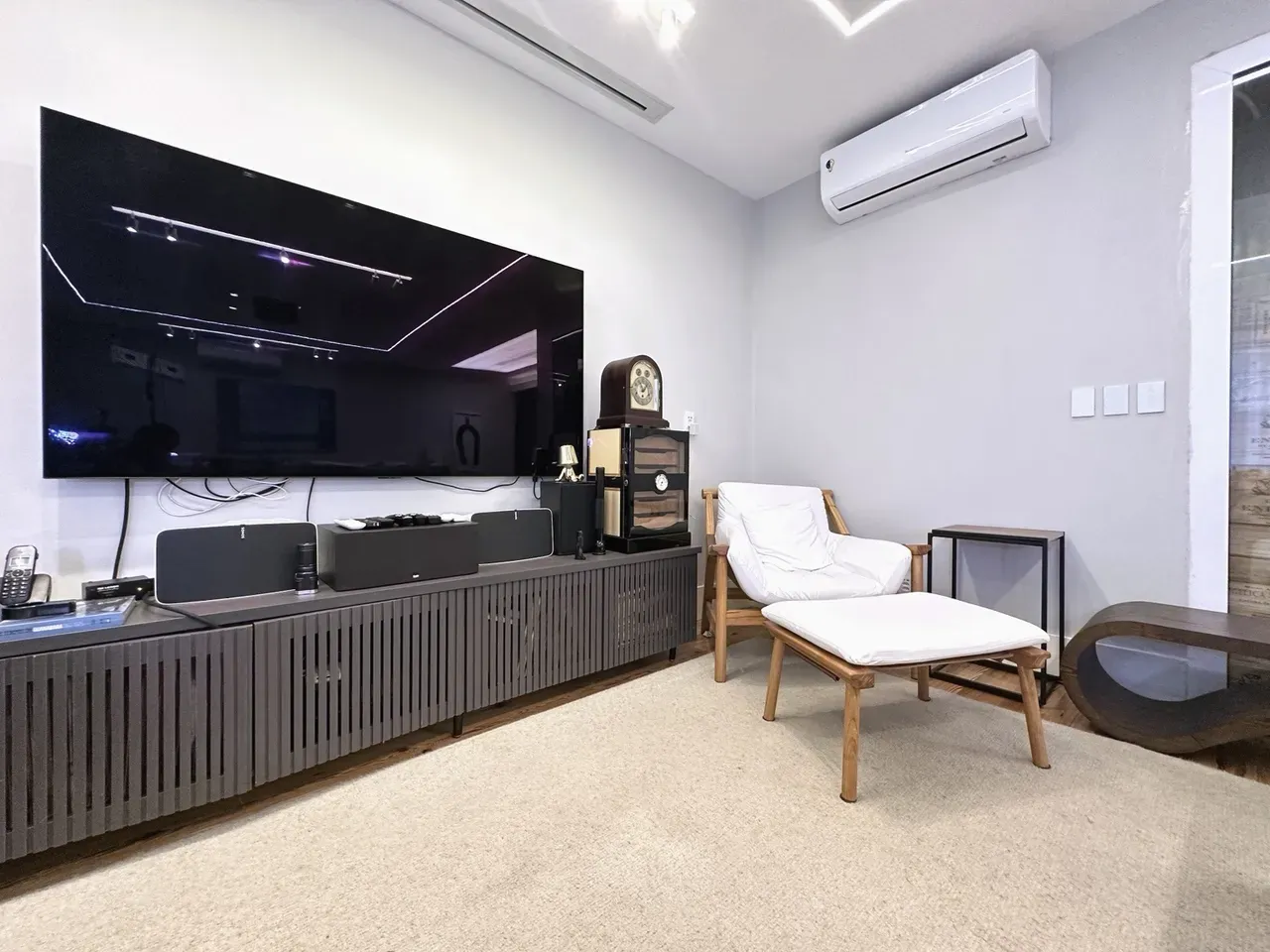 Apartamento mobiliado com 3 quartos e 3 banheiros — photo 17