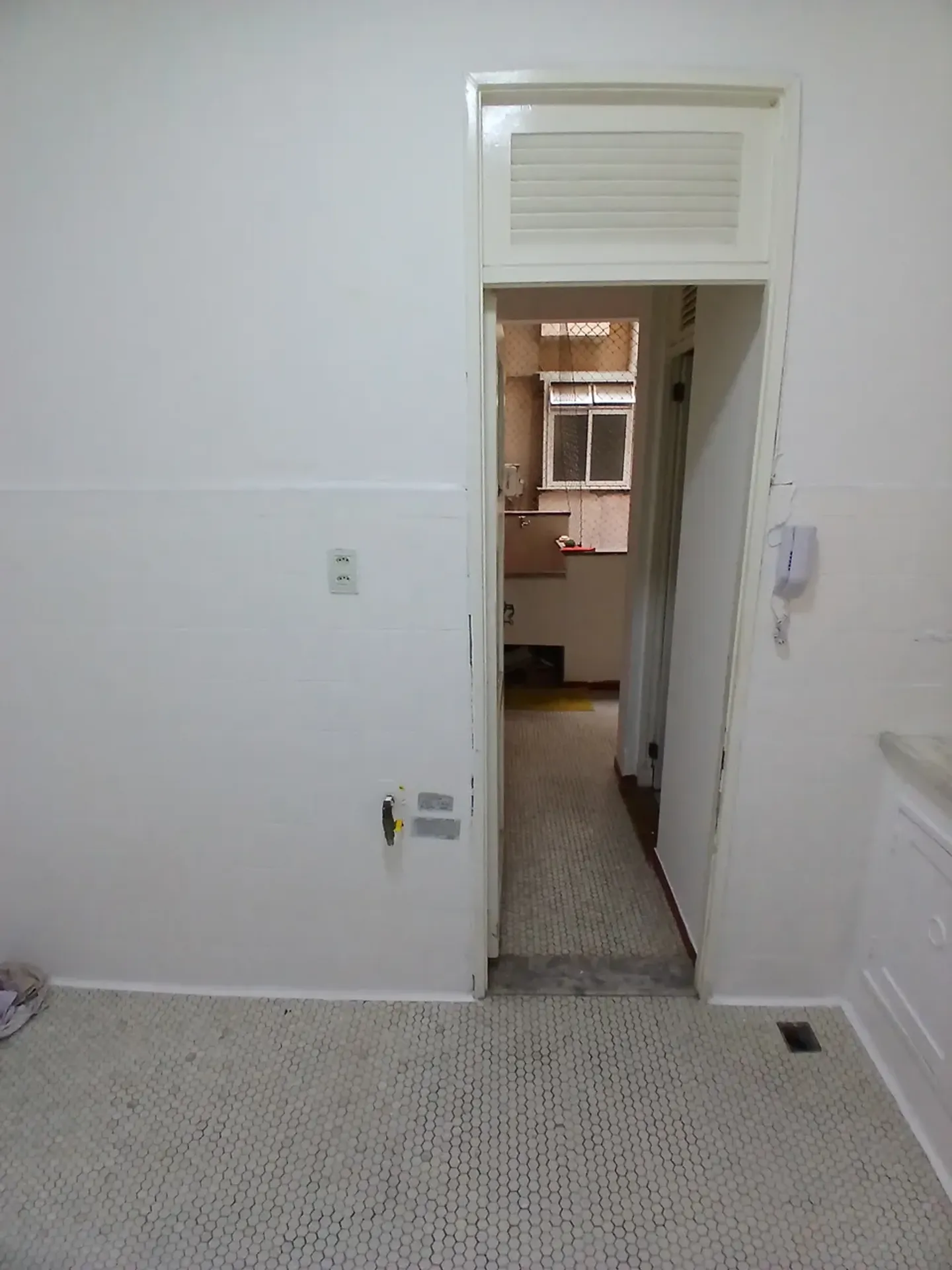 Departamento de 1 dormitorio con piso de madera o laminado — photo 14