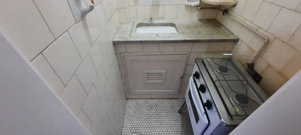 Деревянный пол или ламинат и 1 спальня: квартира 30 м² — photo 22