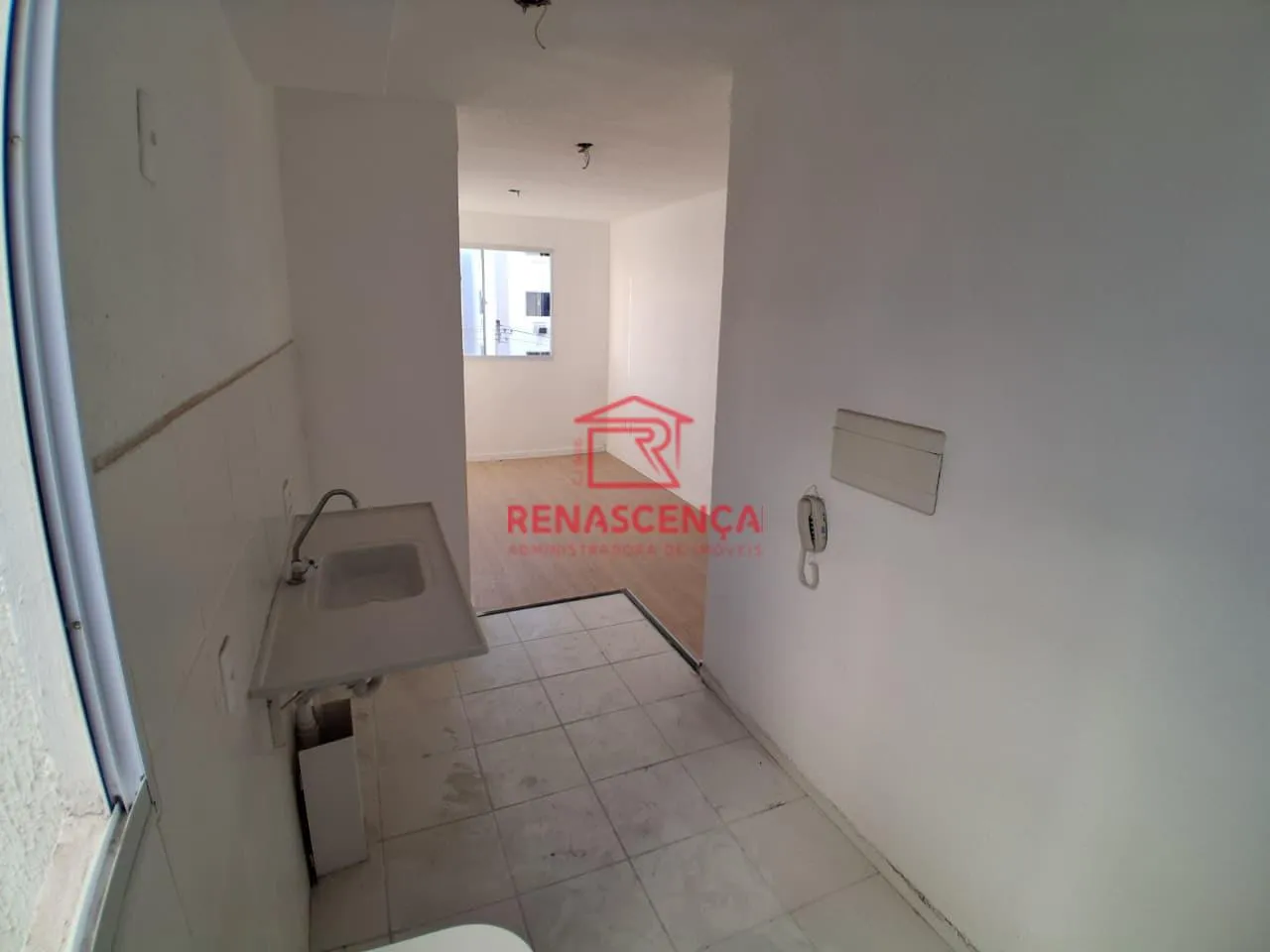 Unfurnished 2-bedroom apartment with private garden — photo 3