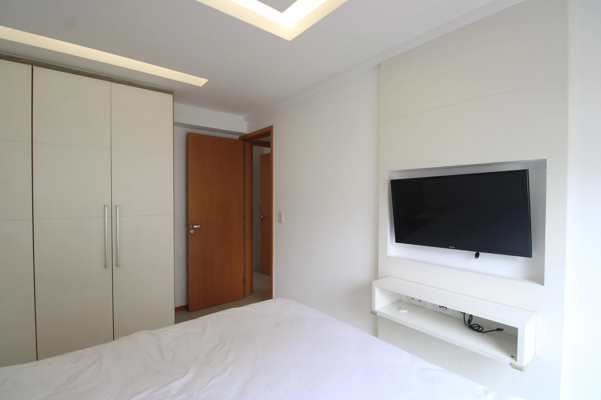 Apartment with 3 bedrooms and 2 bathrooms plus balcony — photo 12