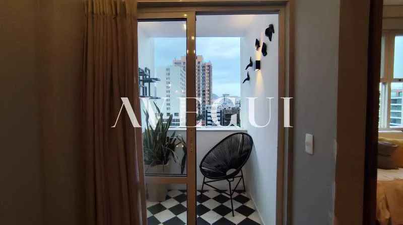 Apartamento mobiliado com 2 quartos e varanda de vidro — photo 5