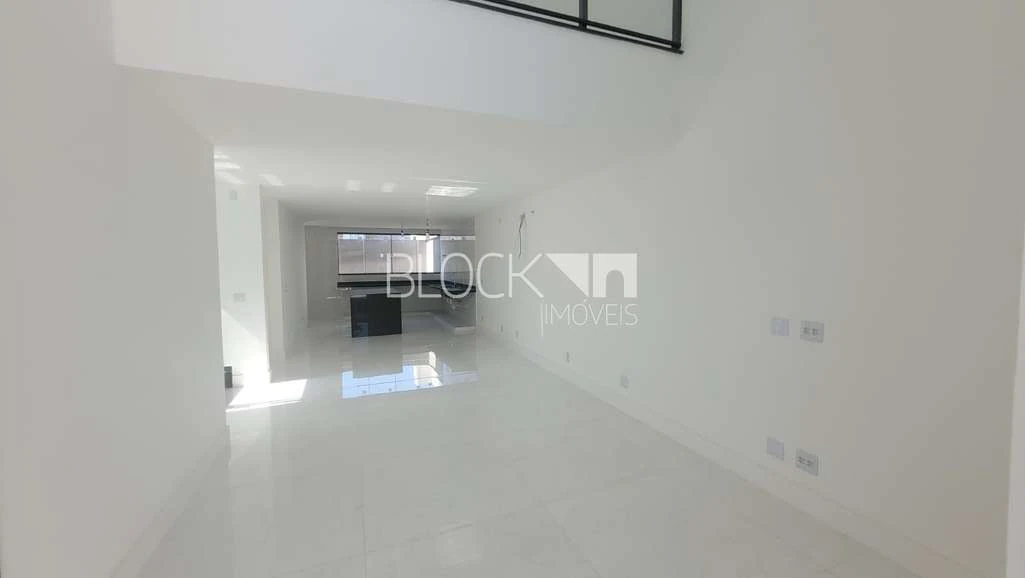 Casa com 6 suítes e cozinha americana aberta com fogão a gás — photo 13